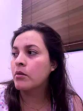 Anyhot latina online show from 11-19-25, 12:43