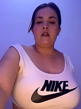 Anyhot latina online show from 11-24-25, 11:37