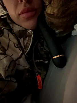 justhoney1998 online show from 10-12-25, 07:51