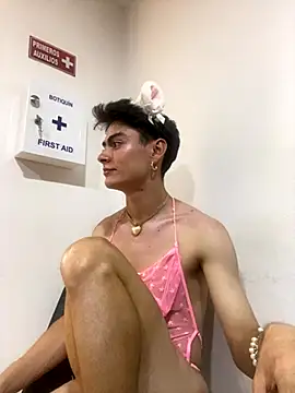 Sam Clark online show from 10-30-25, 04:25