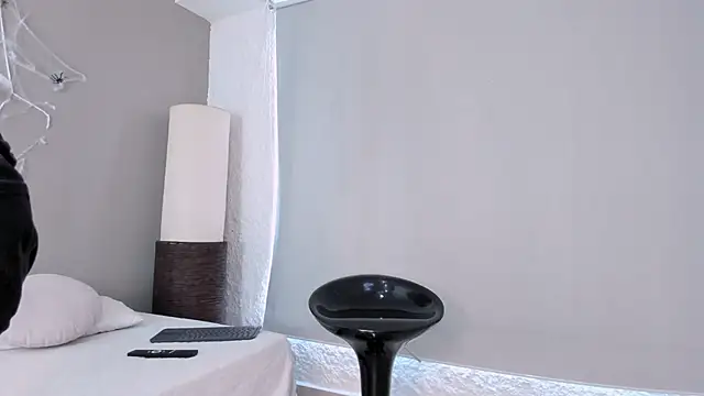 Snapshot of _axelking_ chatting on 10-28-25, 11:36 axelking online show from 10-28-25, 11:36