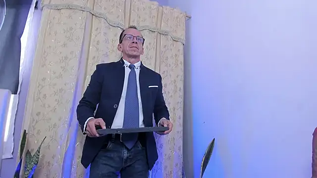  axelking  online show from 04-27-26, 11:41