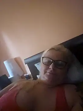 NieMaJazdyBezGwiazdy7883 online show from 10-08-25, 08:12