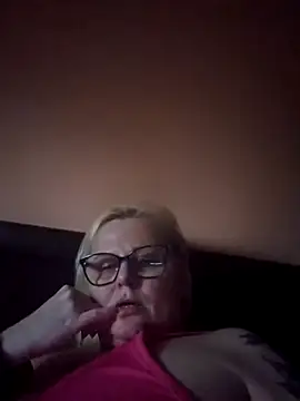 NieMaJazdyBezGwiazdy7883 online show from 11-17-25, 11:38