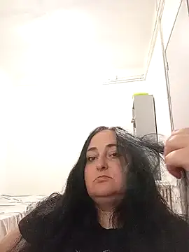 Snapshot of Bella_862 chatting on 10-25-25, 06:24 Bella 862 online show from 10-25-25, 06:24