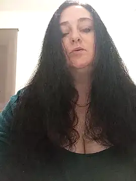 Snapshot of Bella_862 chatting on 11-12-25, 01:33 Bella 862 online show from 11-12-25, 01:33