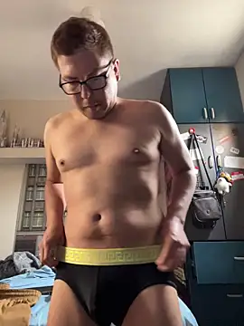 Snapshot of atreusfilho chatting on 10-17-25, 04:31 atreusfilho online show from 10-17-25, 04:31