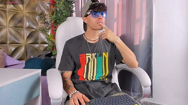 imsammytop online show from 10-21-25, 01:23