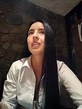 Snapshot of giapearl25 chatting on 11-15-25, 03:15 giapearl25 online show from 11-15-25, 03:15