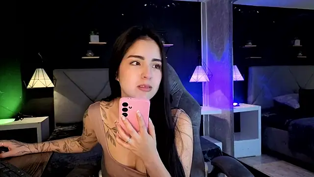 Snapshot of giapearl25 chatting on 12-04-25, 12:09 giapearl25 online show from 12-04-25, 12:09