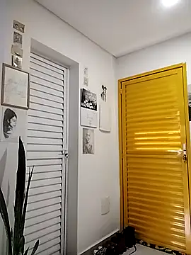 Helenoir online show from 04-24-26, 11:12