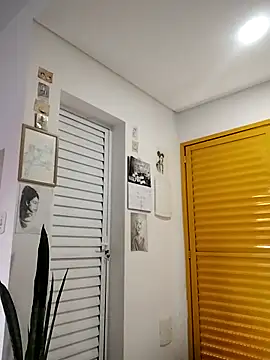 Helenoir online show from 04-26-26, 12:25