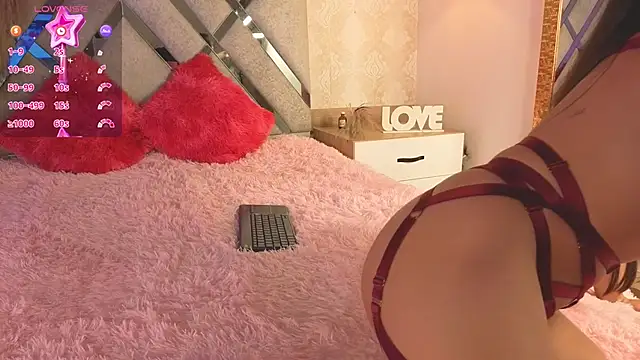 kimhilton  online show from 10-12-25, 04:11