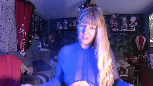 Delichieuse5 online show from 01-02-25, 08:24