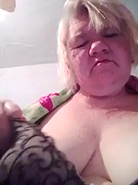 Snapshot of LusiyaGold5 chatting on 11-01-25, 07:05 LusiyaGold5 online show from 11-01-25, 07:05