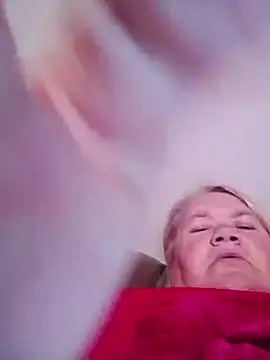 Snapshot of LusiyaGold5 chatting on 11-07-25, 08:31 LusiyaGold5 online show from 11-07-25, 08:31