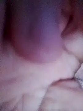 Snapshot of LusiyaGold5 chatting on 11-10-25, 09:47 LusiyaGold5 online show from 11-10-25, 09:47