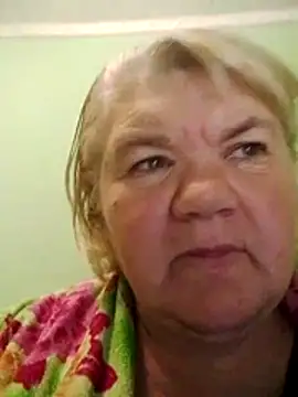 Snapshot of LusiyaGold5 chatting on 11-22-25, 09:47 LusiyaGold5 online show from 11-22-25, 09:47