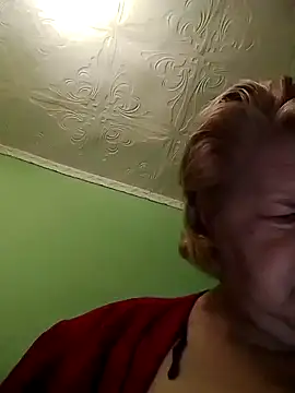 Snapshot of LusiyaGold5 chatting on 12-03-25, 09:57 LusiyaGold5 online show from 12-03-25, 09:57