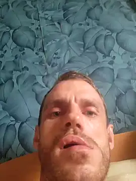 Snapshot of zsexpaar2 chatting on 10-06-25, 10:12 zsexpaar2 online show from 10-06-25, 10:12
