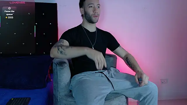 angel kyrozz online show from 04-22-26, 07:04