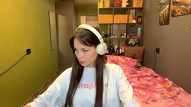 Snapshot of MysticAlisa chatting on 10-08-25, 10:13 MysticAlisa online show from 10-08-25, 10:13