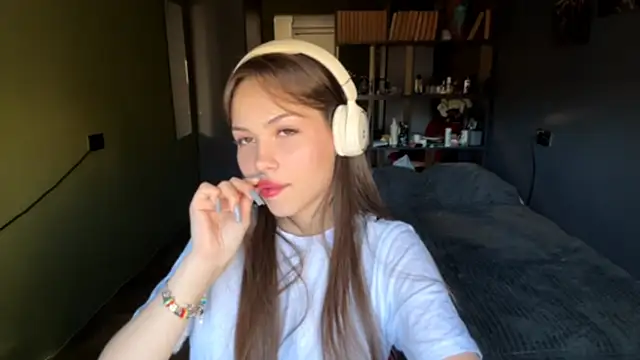 Snapshot of MysticAlisa chatting on 10-21-25, 05:08 MysticAlisa online show from 10-21-25, 05:08