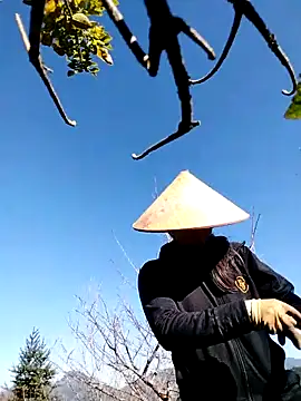 Snapshot of sumaybae chatting on 11-30-25, 02:37 sumaybae online show from 11-30-25, 02:37