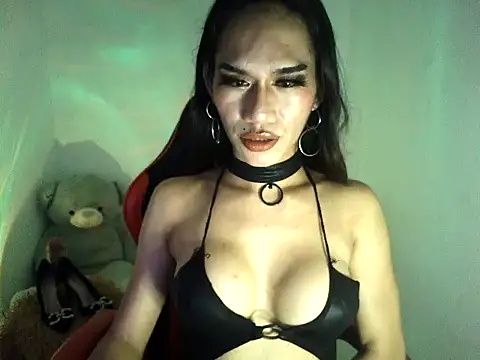 Snapshot of Savana_Maison chatting on 11-11-25, 01:44 Savana Maison online show from 11-11-25, 01:44