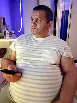 Snapshot of Zsoltzsolti23 chatting on 11-29-25, 03:15 Zsoltzsolti23 online show from 11-29-25, 03:15