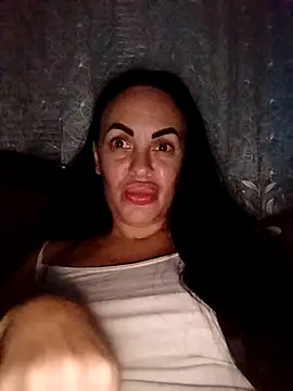 Snapshot of Stefaniyaxq chatting on 11-05-25, 09:26 Stefaniyaxq online show from 11-05-25, 09:26