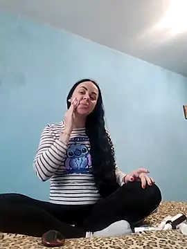 Snapshot of Stefaniyaxq chatting on 11-20-25, 08:47 Stefaniyaxq online show from 11-20-25, 08:47