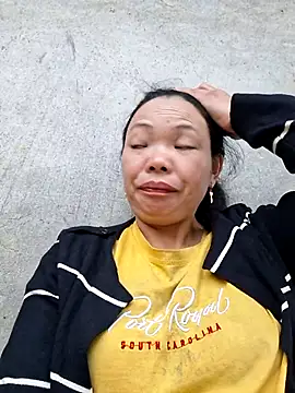 Snapshot of miomio-12 chatting on 10-07-25, 12:19 miomio-12 online show from 10-07-25, 12:19