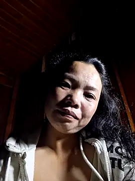 Snapshot of miomio-12 chatting on 10-08-25, 02:25 miomio-12 online show from 10-08-25, 02:25