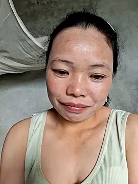 Snapshot of miomio-12 chatting on 10-09-25, 05:05 miomio-12 online show from 10-09-25, 05:05