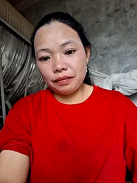 Snapshot of miomio-12 chatting on 10-14-25, 04:57 miomio-12 online show from 10-14-25, 04:57