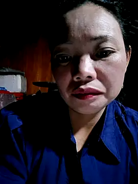 Snapshot of miomio-12 chatting on 10-21-25, 12:28 miomio-12 online show from 10-21-25, 12:28