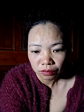 Snapshot of miomio-12 chatting on 10-28-25, 09:50 miomio-12 online show from 10-28-25, 09:50