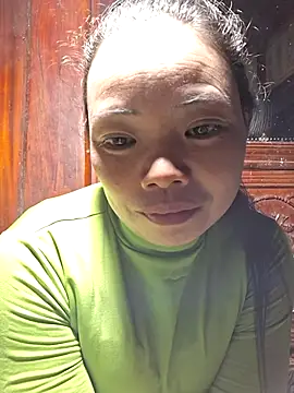 Snapshot of miomio-12 chatting on 11-07-25, 01:44 miomio-12 online show from 11-07-25, 01:44