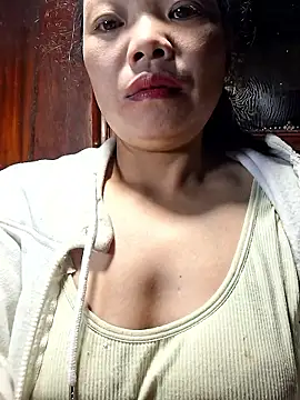 Snapshot of miomio-12 chatting on 11-08-25, 09:35 miomio-12 online show from 11-08-25, 09:35