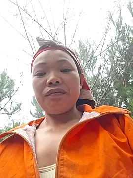 Snapshot of miomio-12 chatting on 11-09-25, 09:40 miomio-12 online show from 11-09-25, 09:40