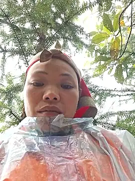 Snapshot of miomio-12 chatting on 11-11-25, 12:32 miomio-12 online show from 11-11-25, 12:32