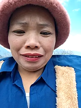 Snapshot of miomio-12 chatting on 11-15-25, 04:54 miomio-12 online show from 11-15-25, 04:54