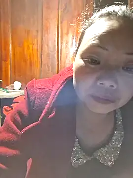 Snapshot of miomio-12 chatting on 11-20-25, 01:33 miomio-12 online show from 11-20-25, 01:33