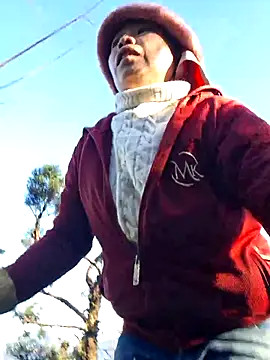 Snapshot of miomio-12 chatting on 11-26-25, 12:44 miomio-12 online show from 11-26-25, 12:44