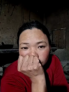 Snapshot of miomio-12 chatting on 12-01-25, 01:05 miomio-12 online show from 12-01-25, 01:05