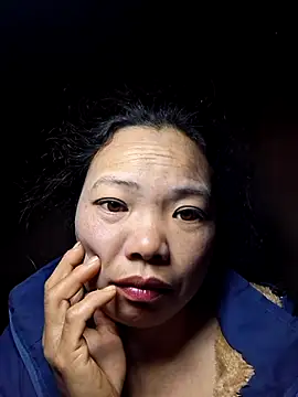 Snapshot of miomio-12 chatting on 12-03-25, 07:45 miomio-12 online show from 12-03-25, 07:45