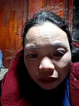 Snapshot of miomio-12 chatting on 12-04-25, 12:58 miomio-12 online show from 12-04-25, 12:58