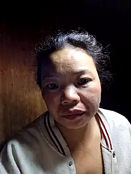 Snapshot of miomio-12 chatting on 12-05-25, 08:27 miomio-12 online show from 12-05-25, 08:27