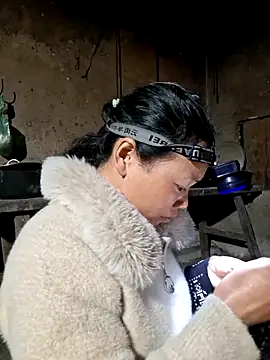 miomio-12 online show from 02-20-26, 01:33